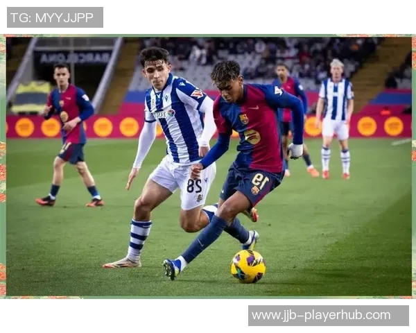 切尔西友谊赛大胜巴萨六比二争议判罚引发全场热议