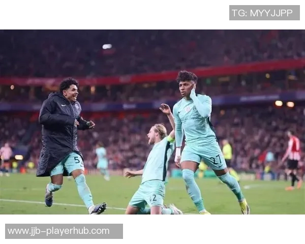 欧冠激战：多特蒙德逆转里昂绝杀瞬间点燃全场激情