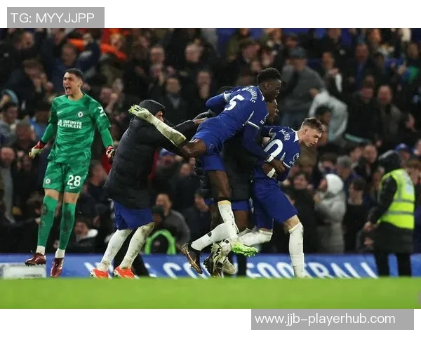 英超激战尤文图斯与本菲卡握手言和帽子戏法引发全场狂欢 英超激战尤文图斯与本菲卡握手言和帽子戏法引发全场狂欢