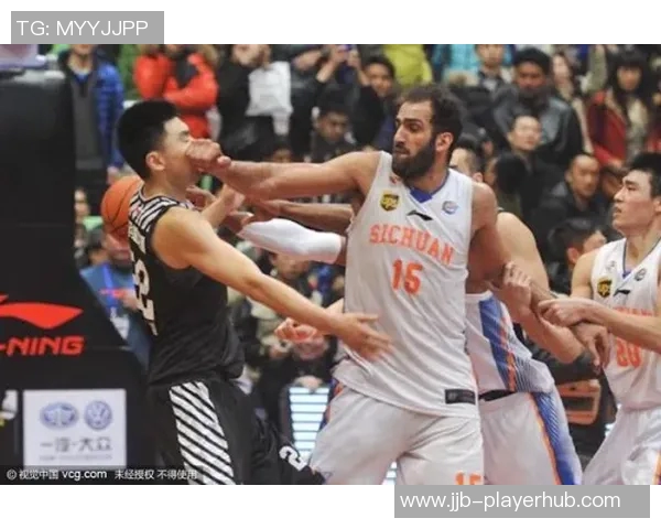 德甲激战：AC米兰与切尔西战成平局引发全场热议与焦点分析